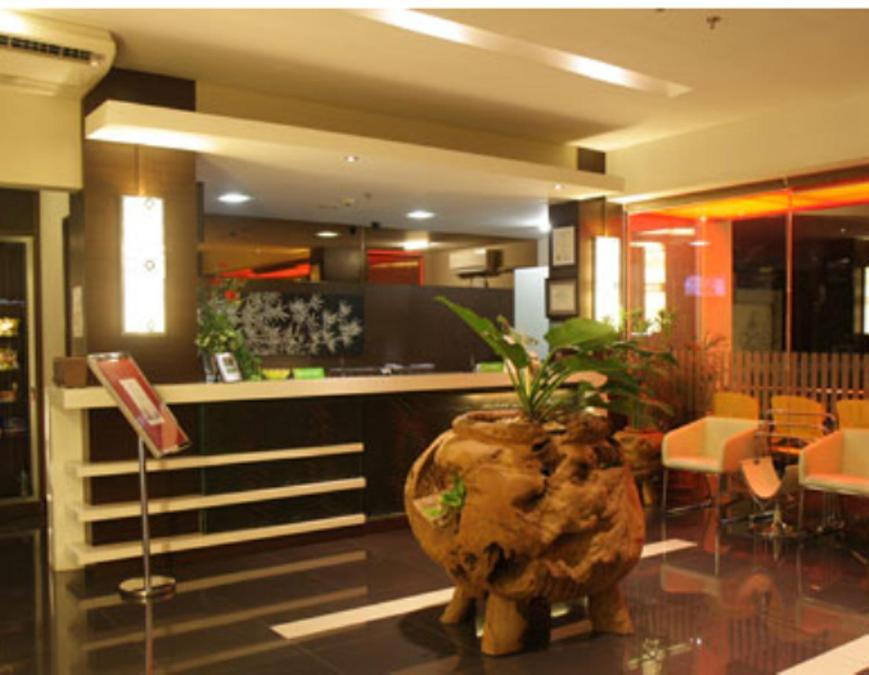 Bamboo Inn Hotel & Cafe Jakarta Exteriör bild